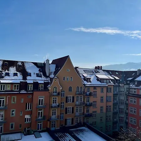 Quiet Attic-apartment Center Bern