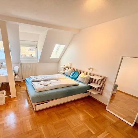 Lejlighed Quiet Attic-apartment Center *