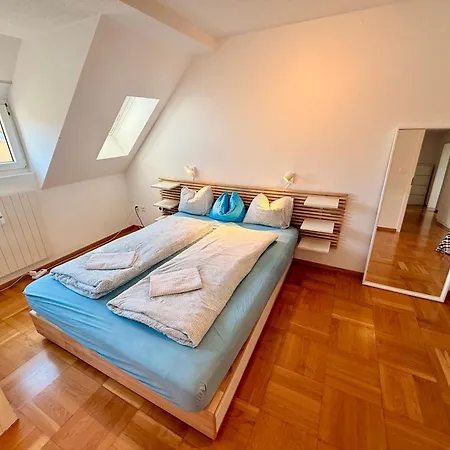 Quiet Attic-apartment Center * Bern