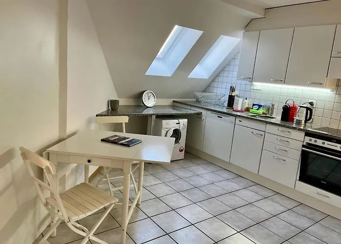 Appartement Quiet Attic-apartment Center *